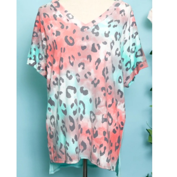 NWOT Women's Multicolor Leopard Print Top - Picture 2 of 10